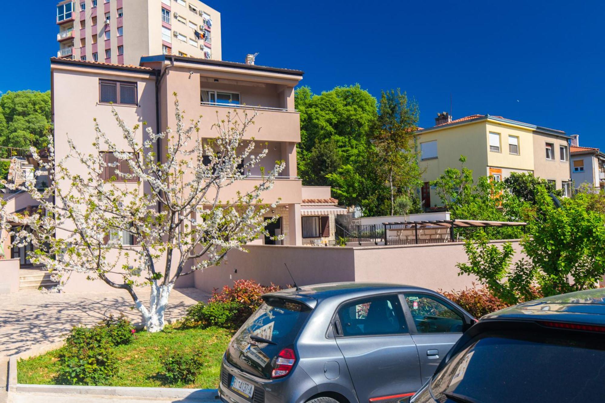 Ela Apartment Rijeka Exterior photo